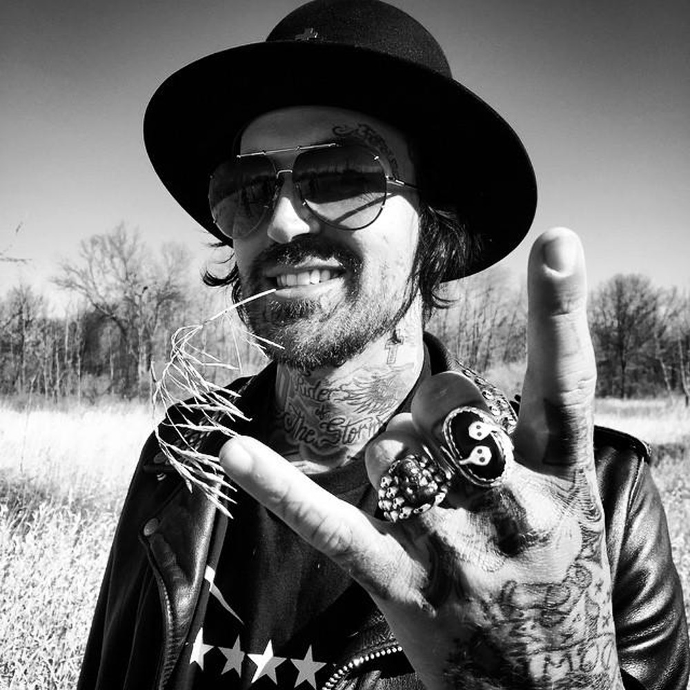 yelawolf and fefe dobson engaged